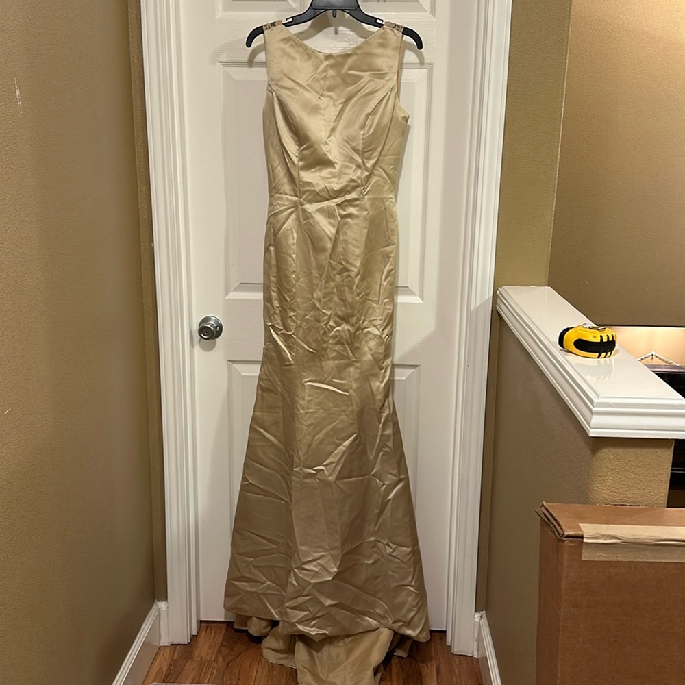 Wedding/guest/bridesmaid